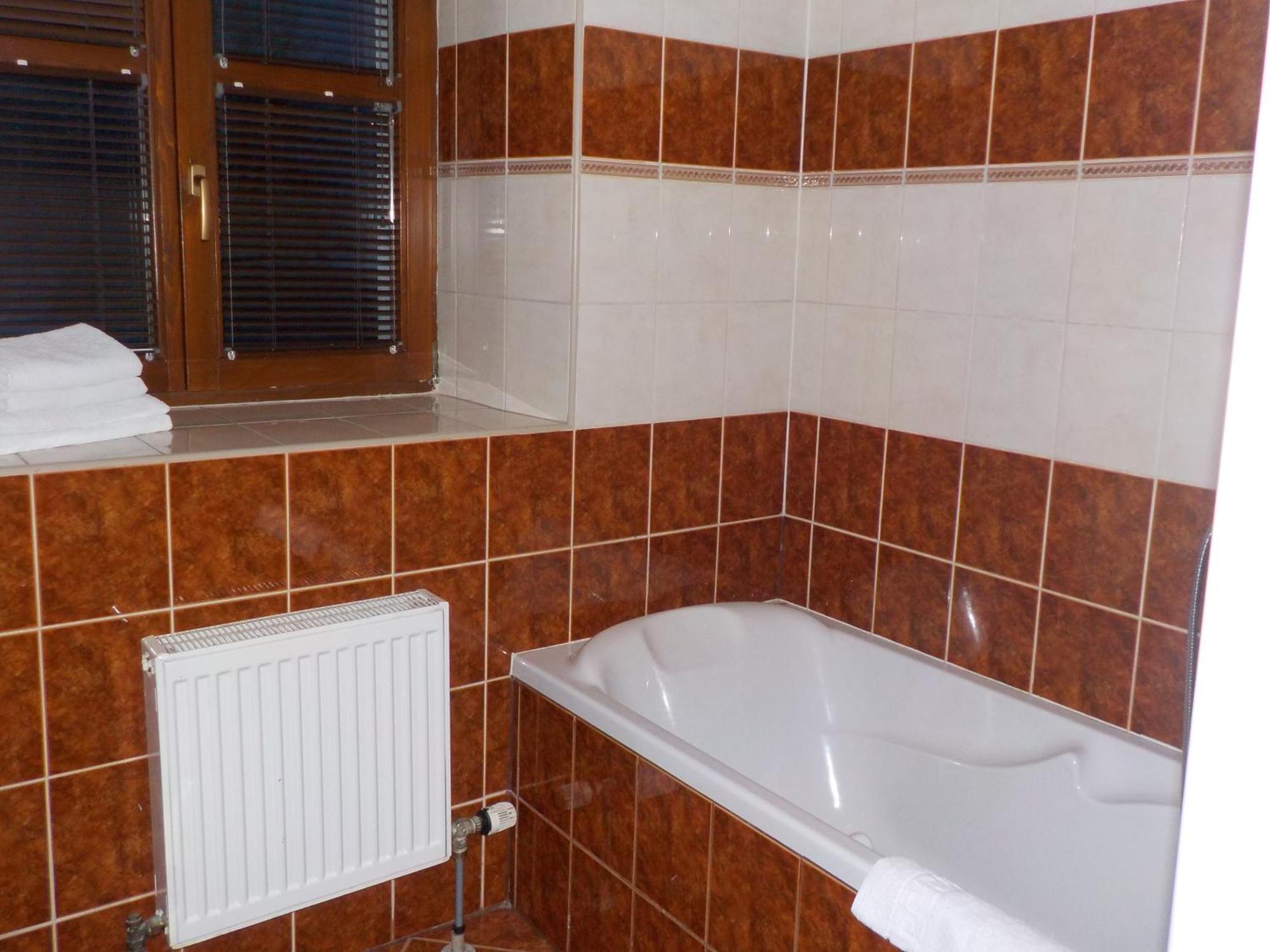 Hotel Kriváň Kysucke Nove Mesto Kamer foto