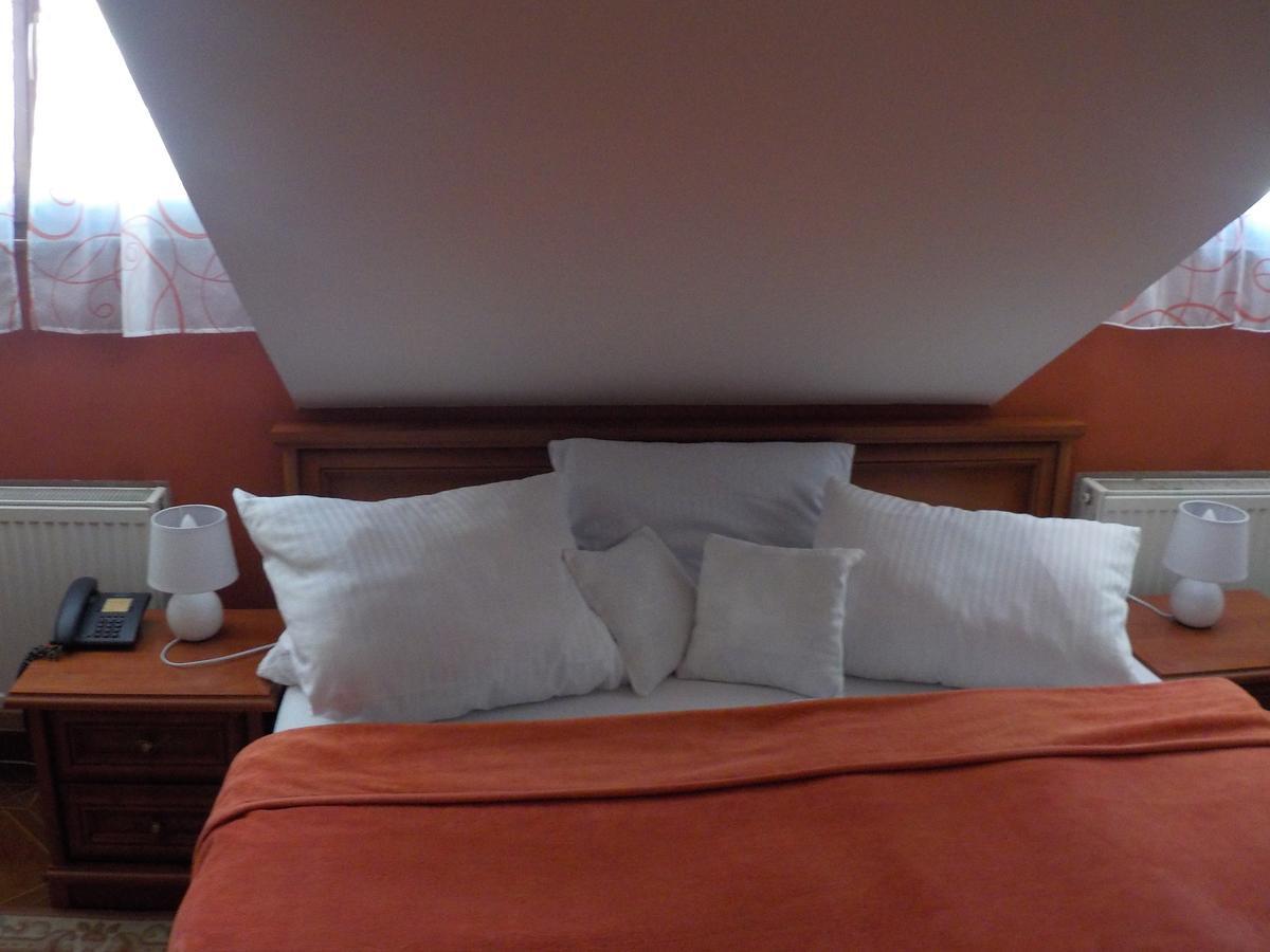 Hotel Kriváň Kysucke Nove Mesto Kamer foto